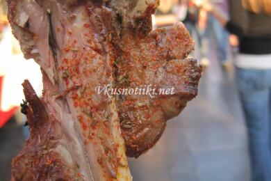 Шпиковано бутче с вино