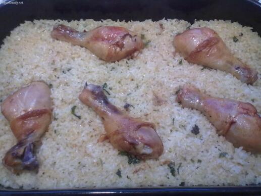 Пилешко бутче с ориз