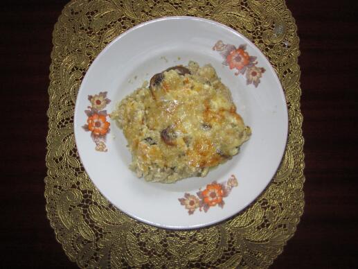 Пиле с ориз, гъби и яйца