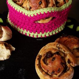 Хлебчета със сушени домати и лук