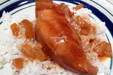 Пилешко с ананас