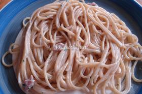 Спагети със сметана и яйца