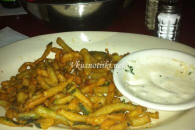 Пържени тиквички с кисело мляко