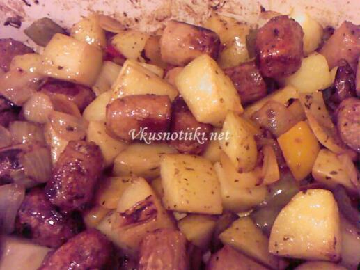 Македонска (средногорска) наденица с картофи