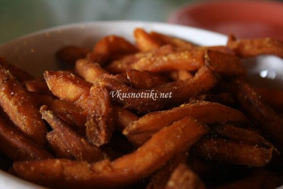 Пикантни картофи на фурна