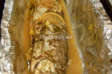 Печена риба в хартия