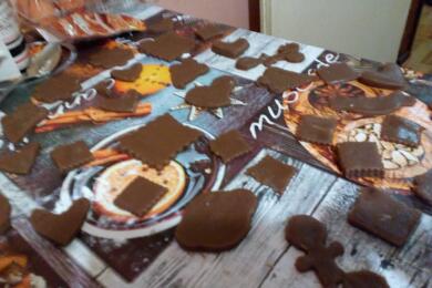 Коледни какаови сладки с целуфчена глазура