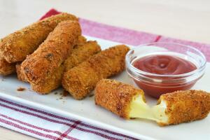 Паниране на кашкавал с бира, белтъци и галета