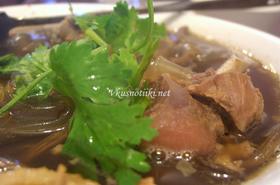 Пиле яхния с гъби