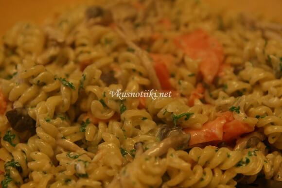 Фусили с бекон и сметана