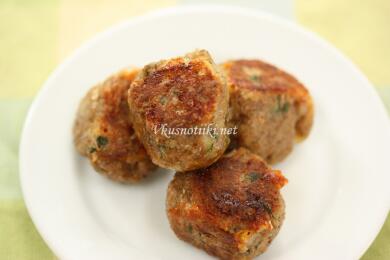 Картофени кюфтенца с кайма