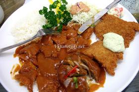 Свински котлети  със сос