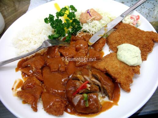 Свински котлети  със сос