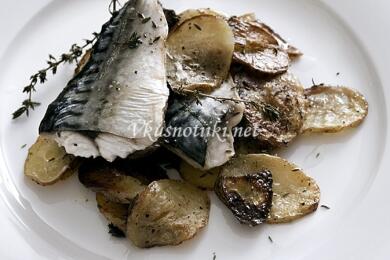 Скумрия с картофи на фурна