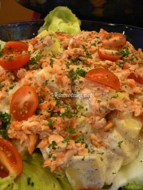 Салата с ролца от раци