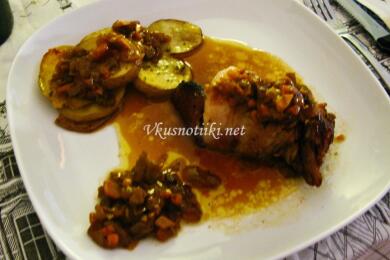 Свинско месо със зеленчуци