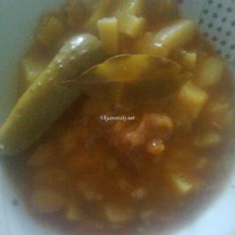 Картофена манджа с кисели краставички