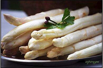 Аспержи със сметана