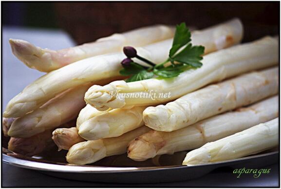 Аспержи със сметана