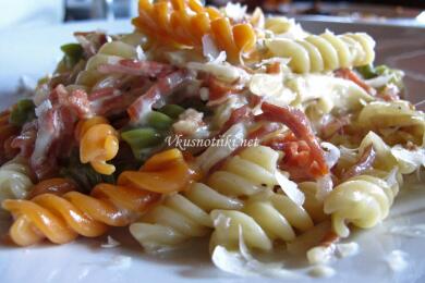 Фусили с бекон и сметана