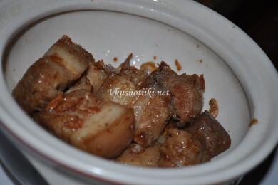 Пържоли с гъби в гювеч