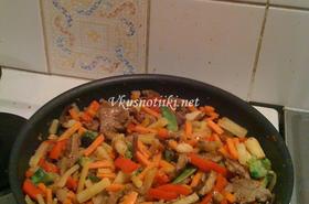 Свинско с аспержи