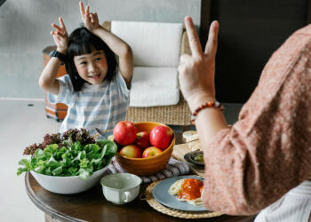 Малки стъпки към големи здравословни навици: Защо храненето е важно