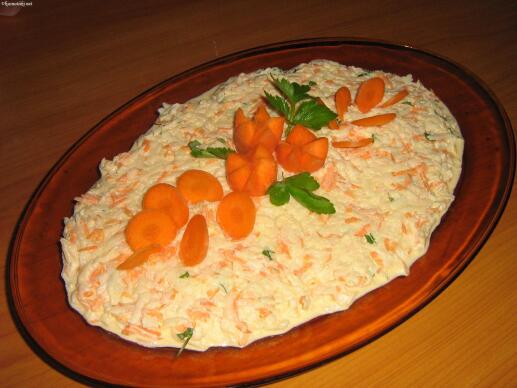 Салата от бяла ряпа и моркови