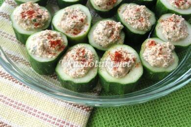 Пълнени краставици