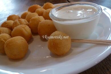 Кюфтенца от картофи-пълнени с кайма