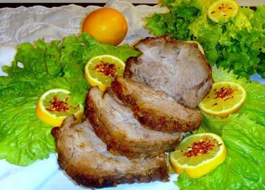 Свински бут с лимон