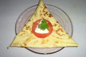 Палачинка с пилешко месо, майонеза и сметана