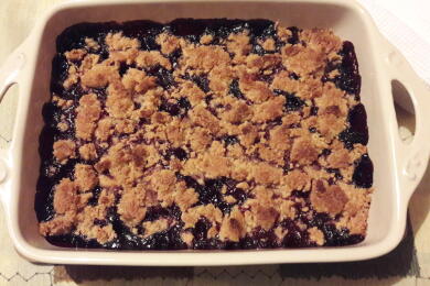 Хрупкав десерт с горски плодове /Криспи/