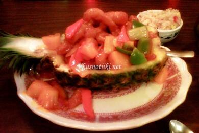 Пилешко с ананас