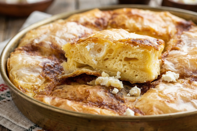 Баница  със сирене с готови кори