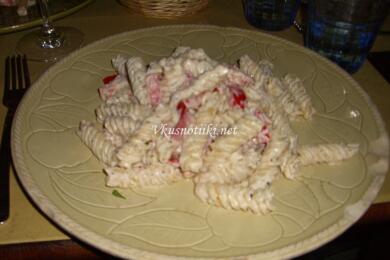 Фусили с бекон и сметана