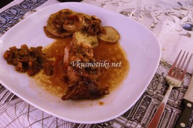 Свинско месо със зеленчуци