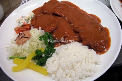 Сочни пържоли със сос