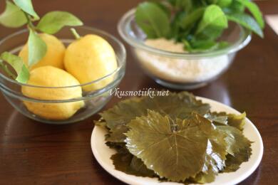 Сарми с лозови листа