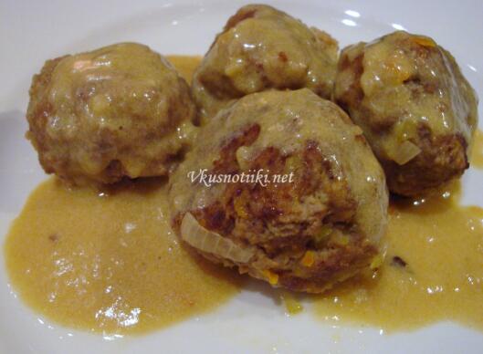 Кюфтета с млечен сос