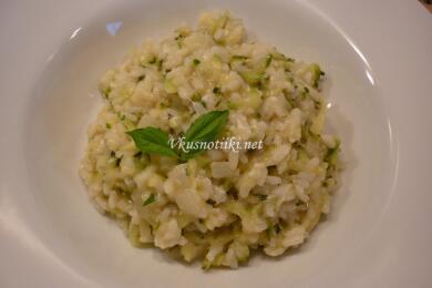 Тиквички с ориз на фурна