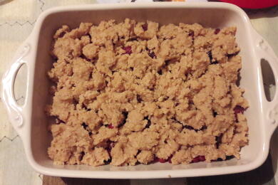 Хрупкав десерт с горски плодове /Криспи/