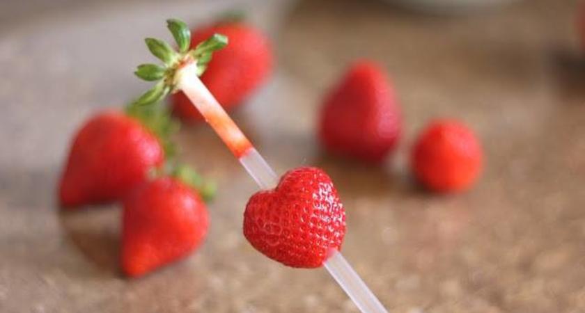 Как да чистим ягоди?