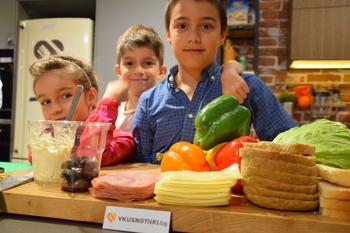 [СНИМКИ]Готвим здравословно, вкусно и с децата за 1-ви Юни