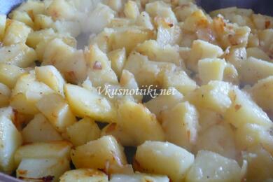 Пикантни пържени картофки за гарнитура