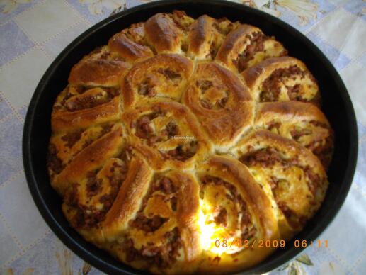 Питка с кайма и праз