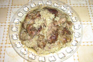 Пилешки дробчета с ориз на фурна