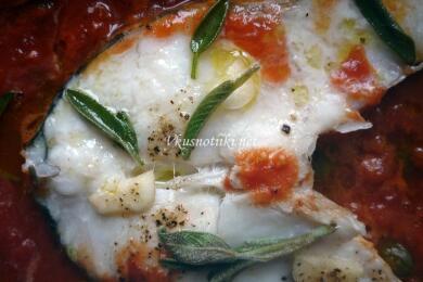 Печена риба с доматен сос