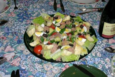 Салата с риба тон