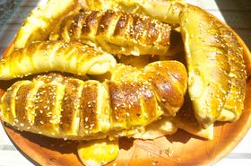 Солени кифлички със сирене и самардала